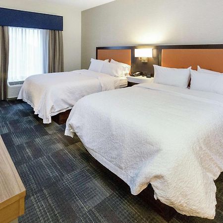 Hampton Inn & Suites Morgantown / University Town Centre Extérieur photo