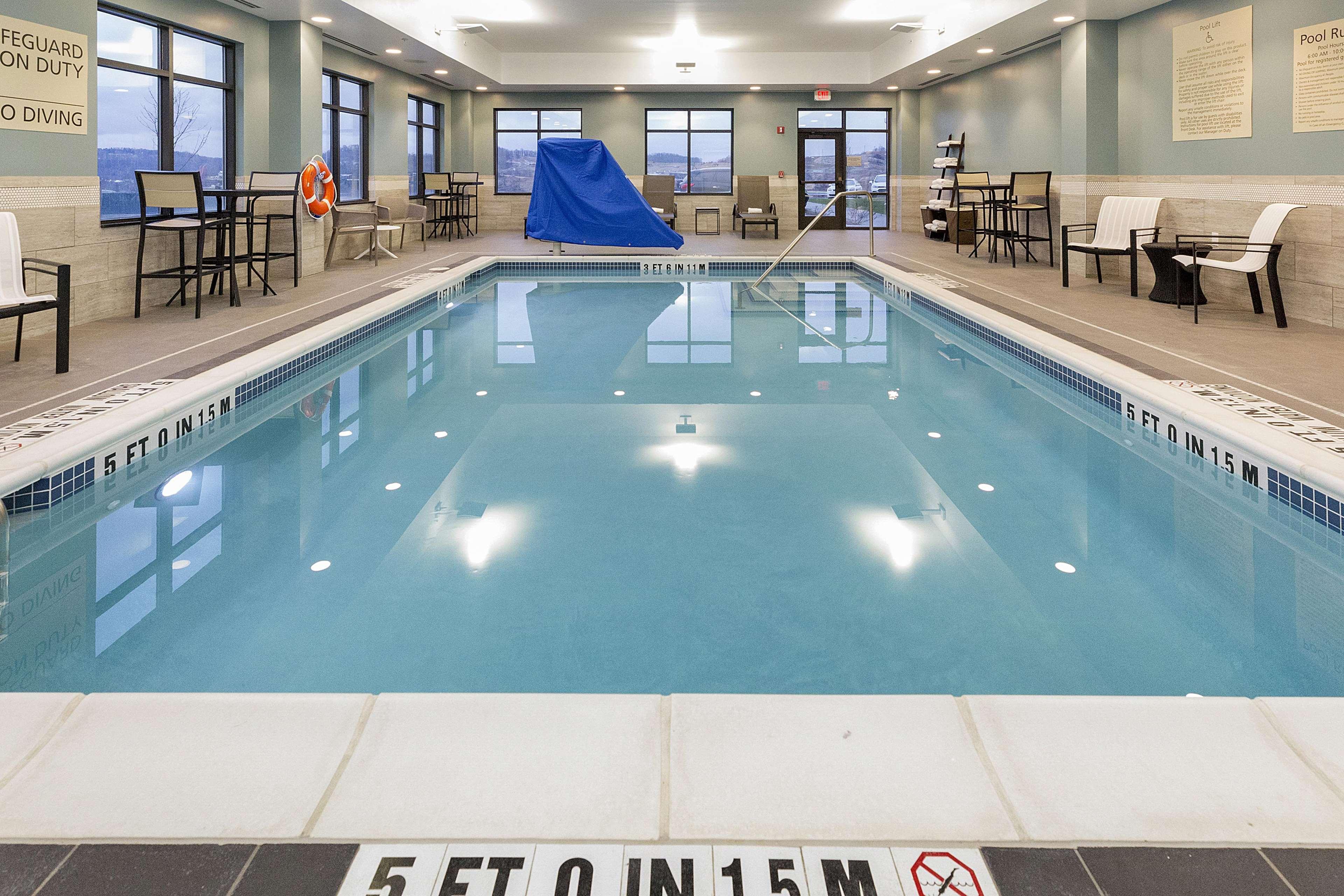 Hampton Inn & Suites Morgantown / University Town Centre Extérieur photo