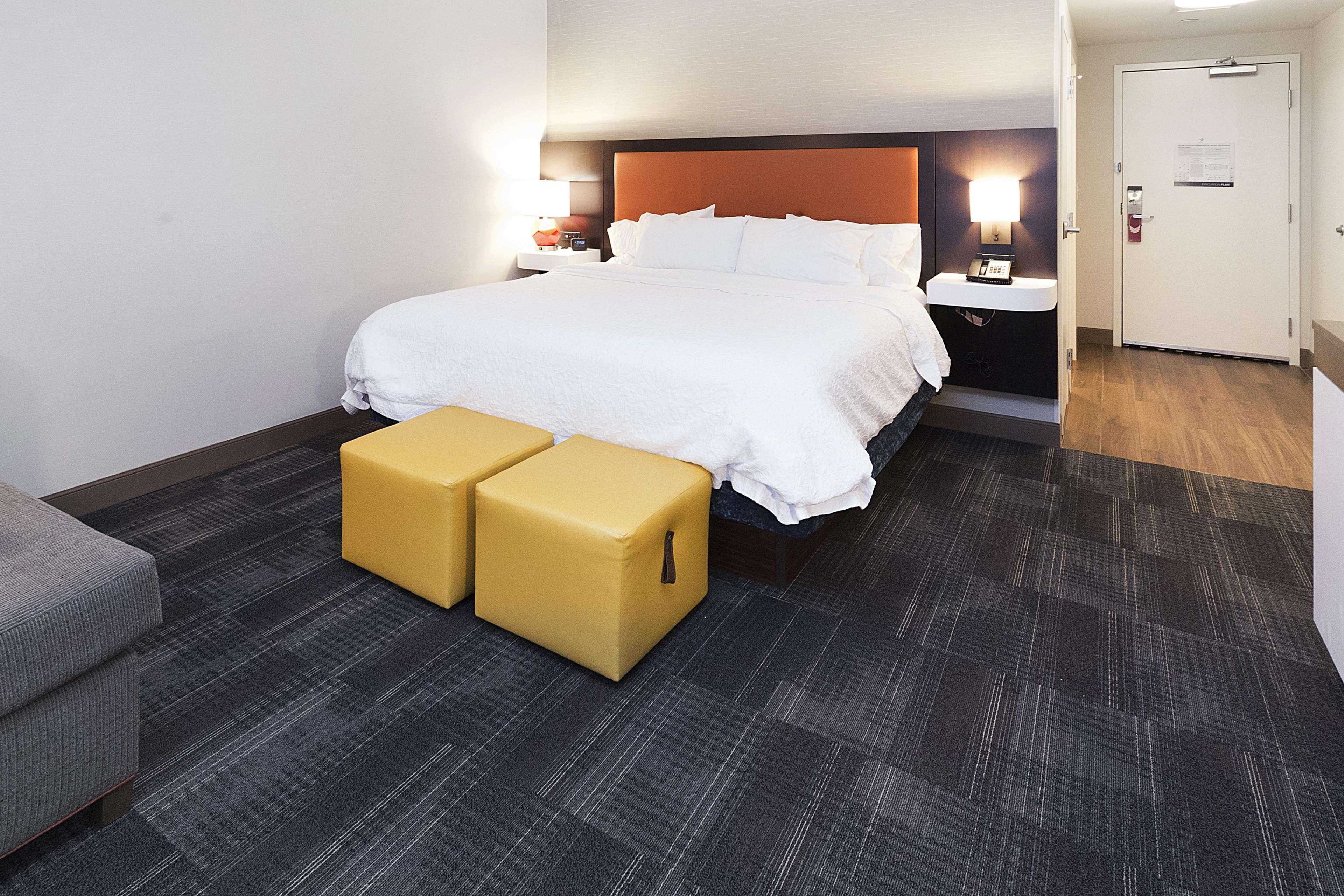 Hampton Inn & Suites Morgantown / University Town Centre Extérieur photo