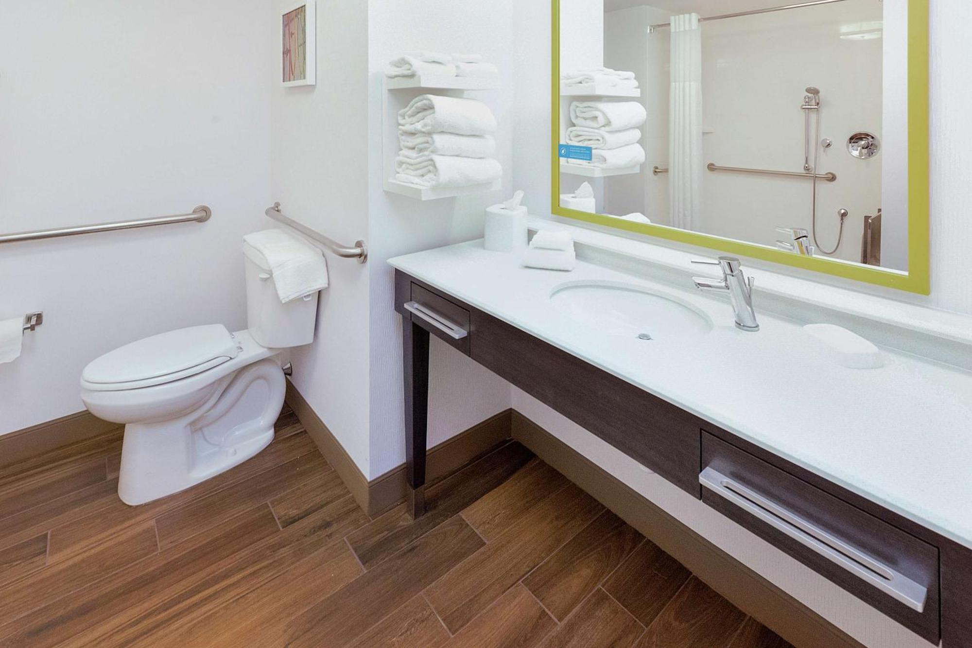 Hampton Inn & Suites Morgantown / University Town Centre Extérieur photo