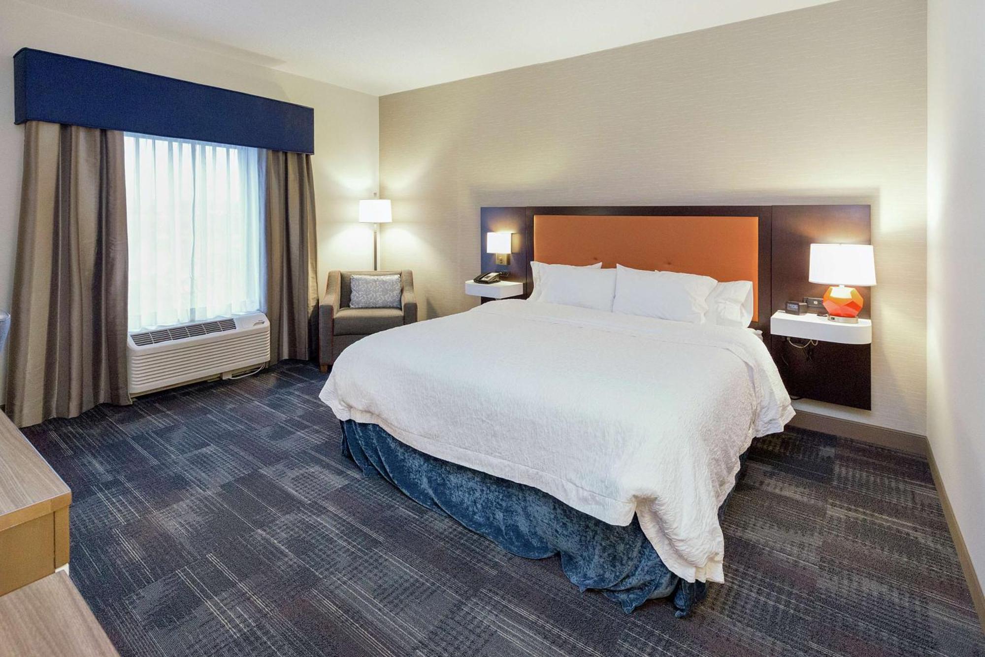 Hampton Inn & Suites Morgantown / University Town Centre Extérieur photo