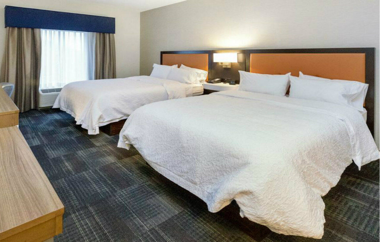 Hampton Inn & Suites Morgantown / University Town Centre Extérieur photo